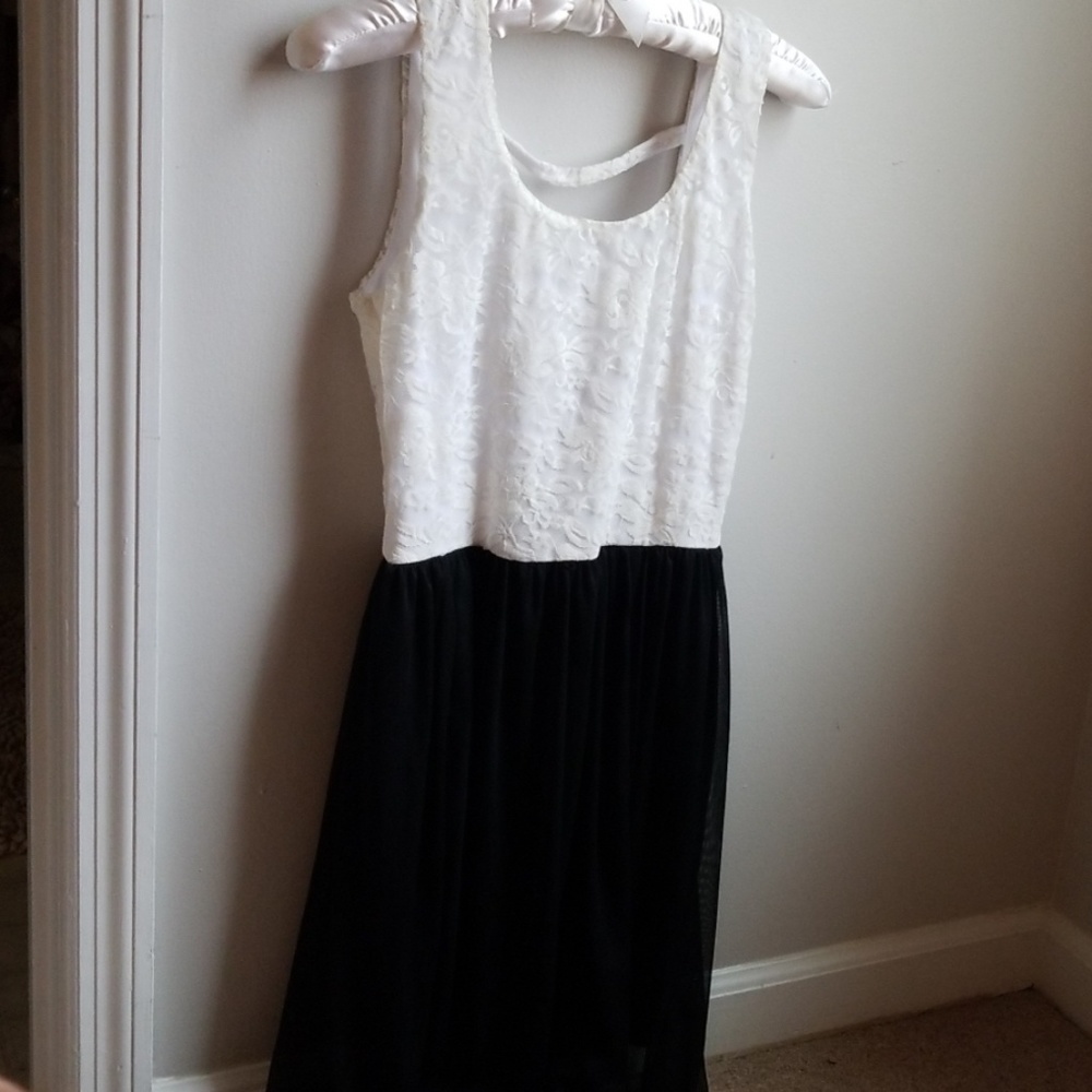 NWT High Low Lace dress